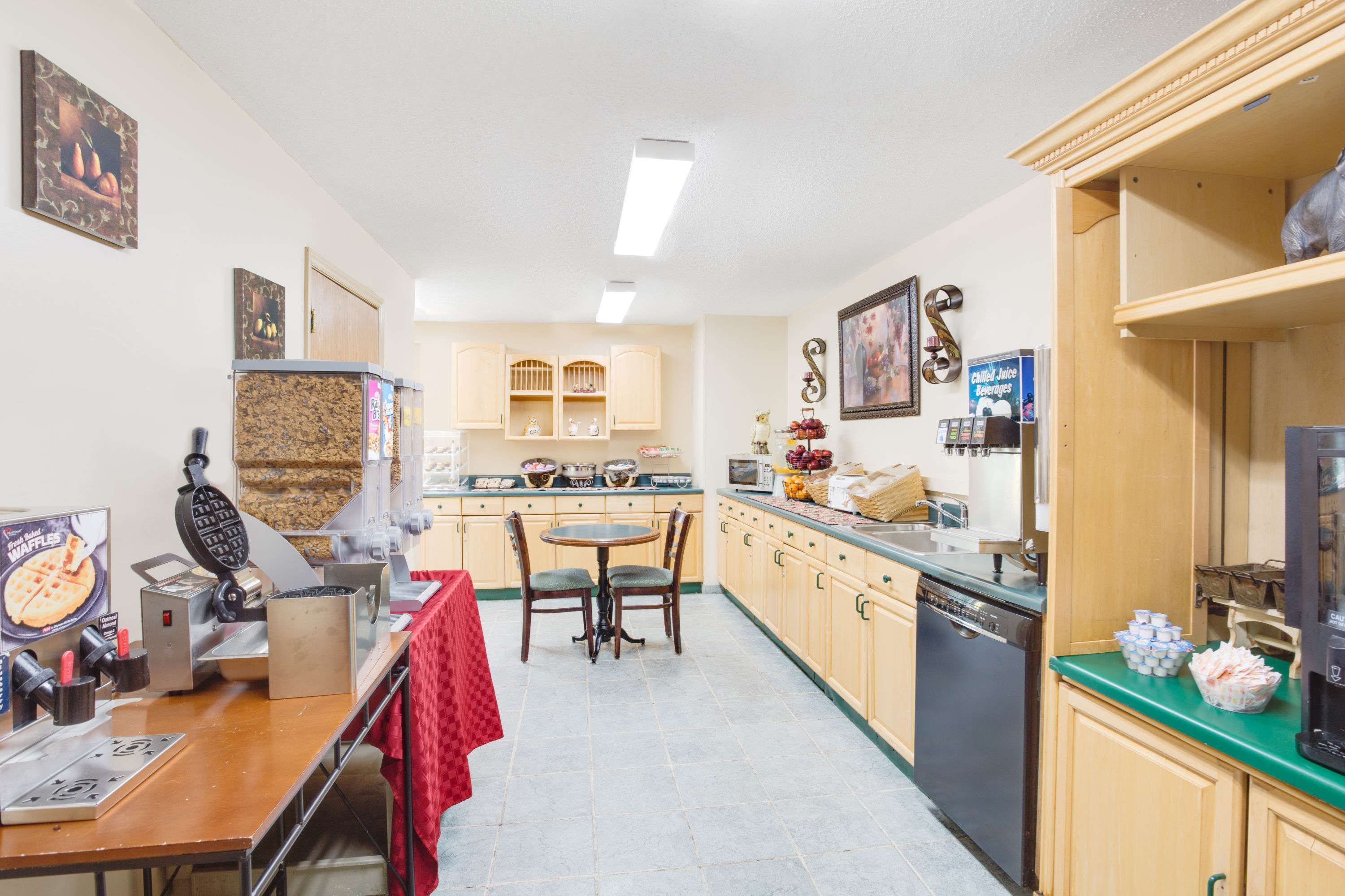 Microtel Inn & Suites by Wyndham Greensboro