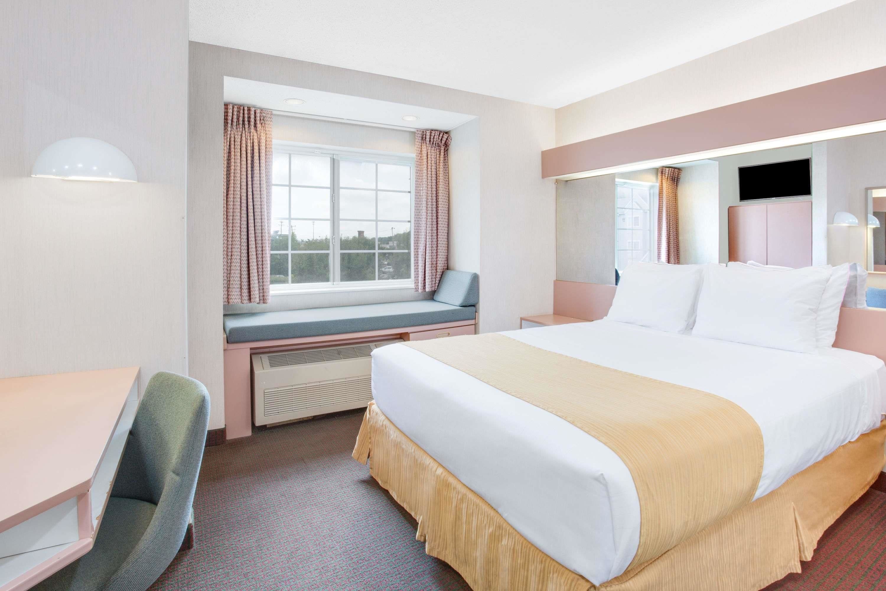 Microtel Inn & Suites by Wyndham Greensboro