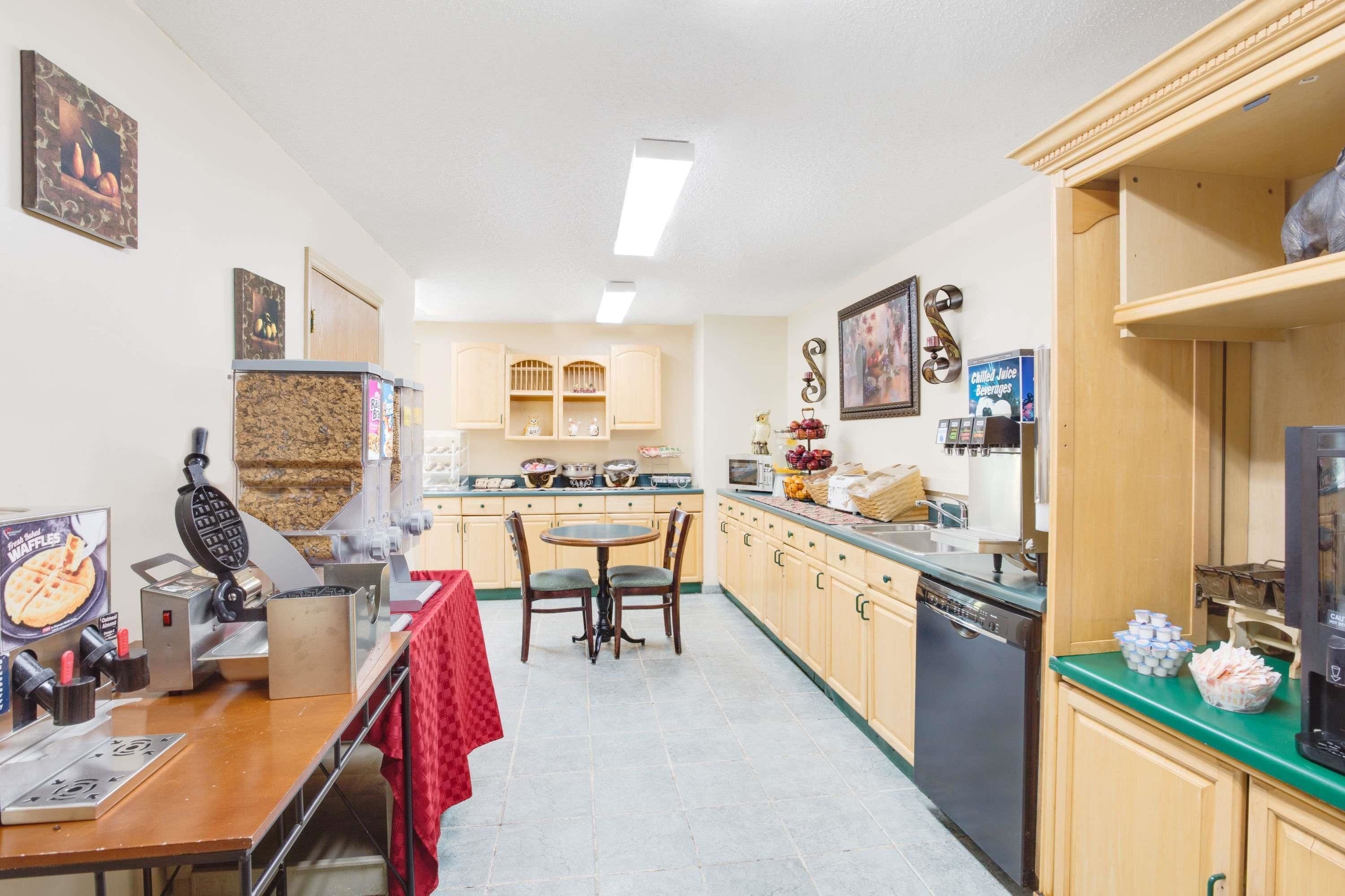 Microtel Inn & Suites by Wyndham Greensboro