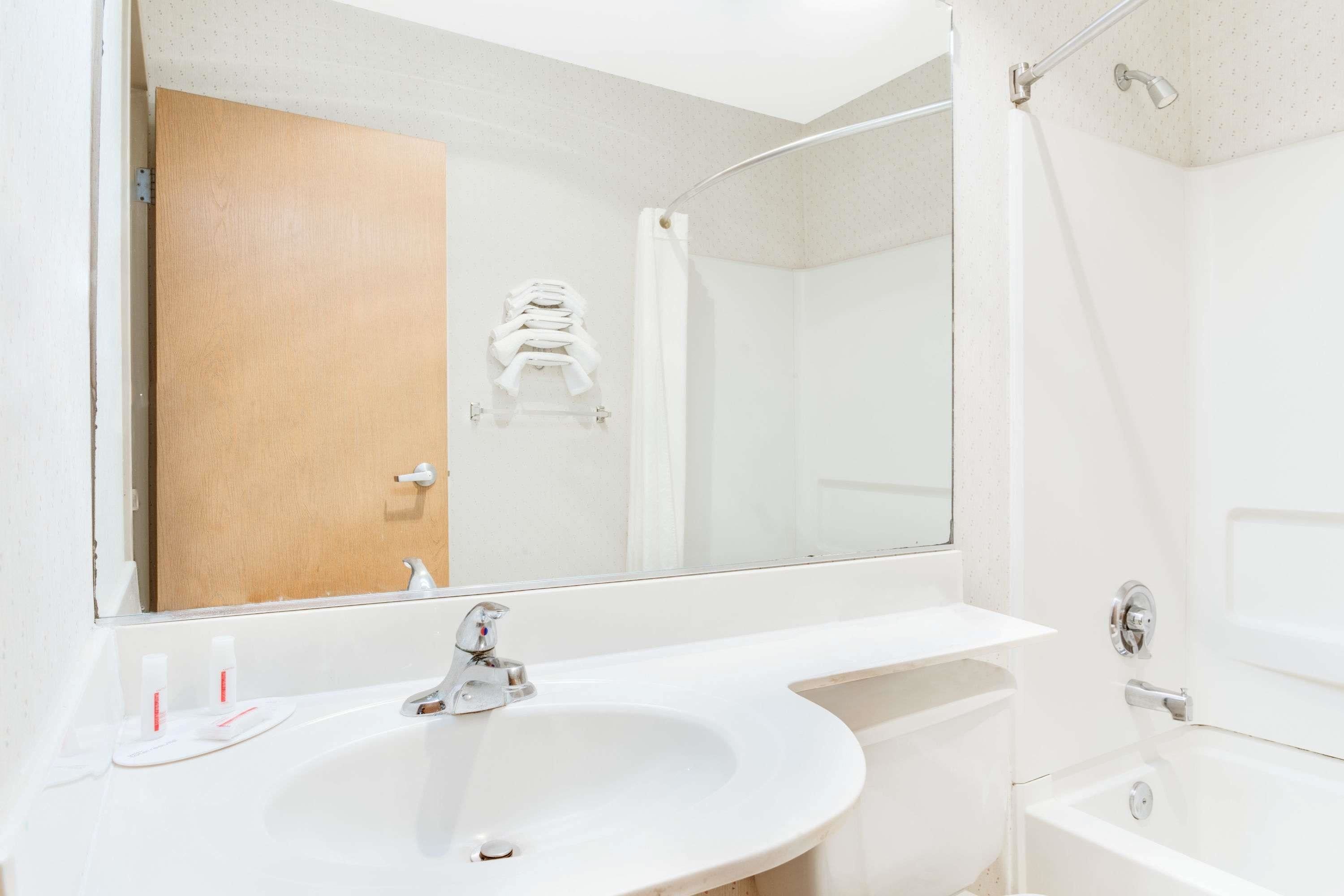 Microtel Inn & Suites by Wyndham Greensboro