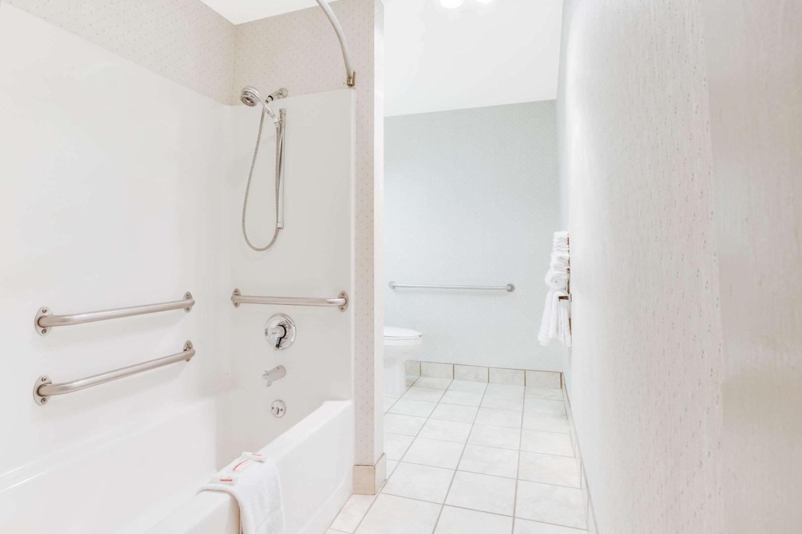 Microtel Inn & Suites by Wyndham Greensboro