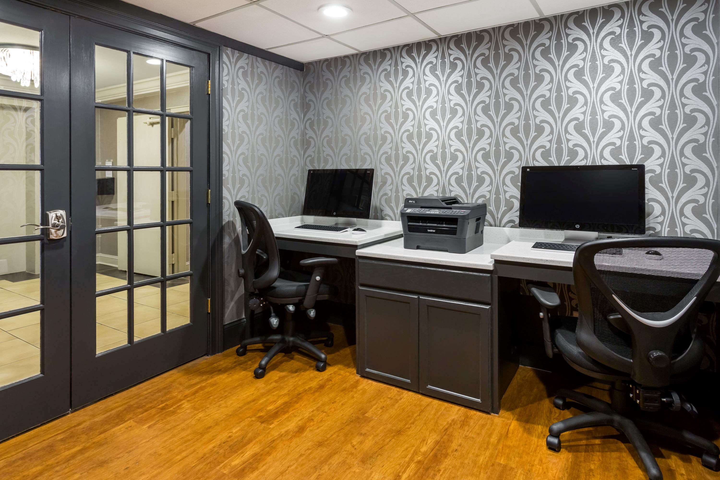 Wyndham Garden Greensboro