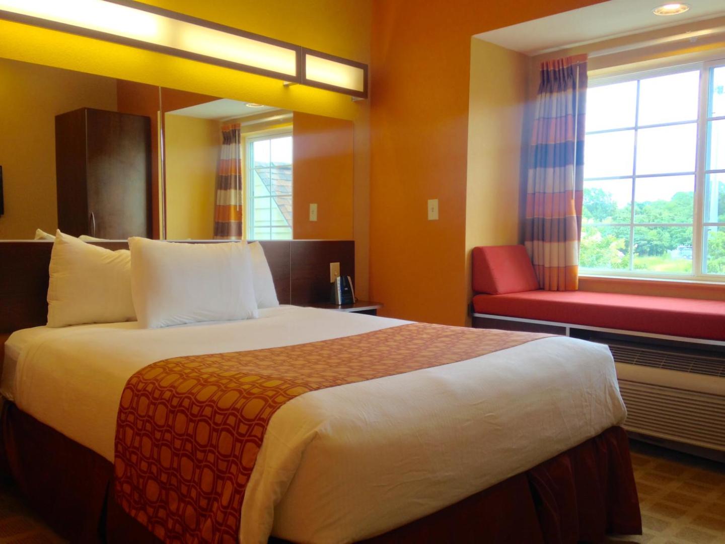 Microtel Inn & Suites by Wyndham Greenville/University Med