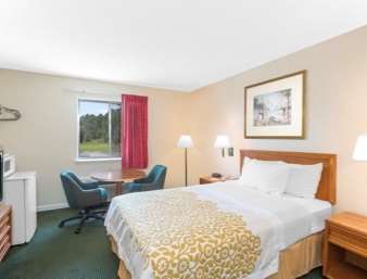 Econo Lodge Cherry Point