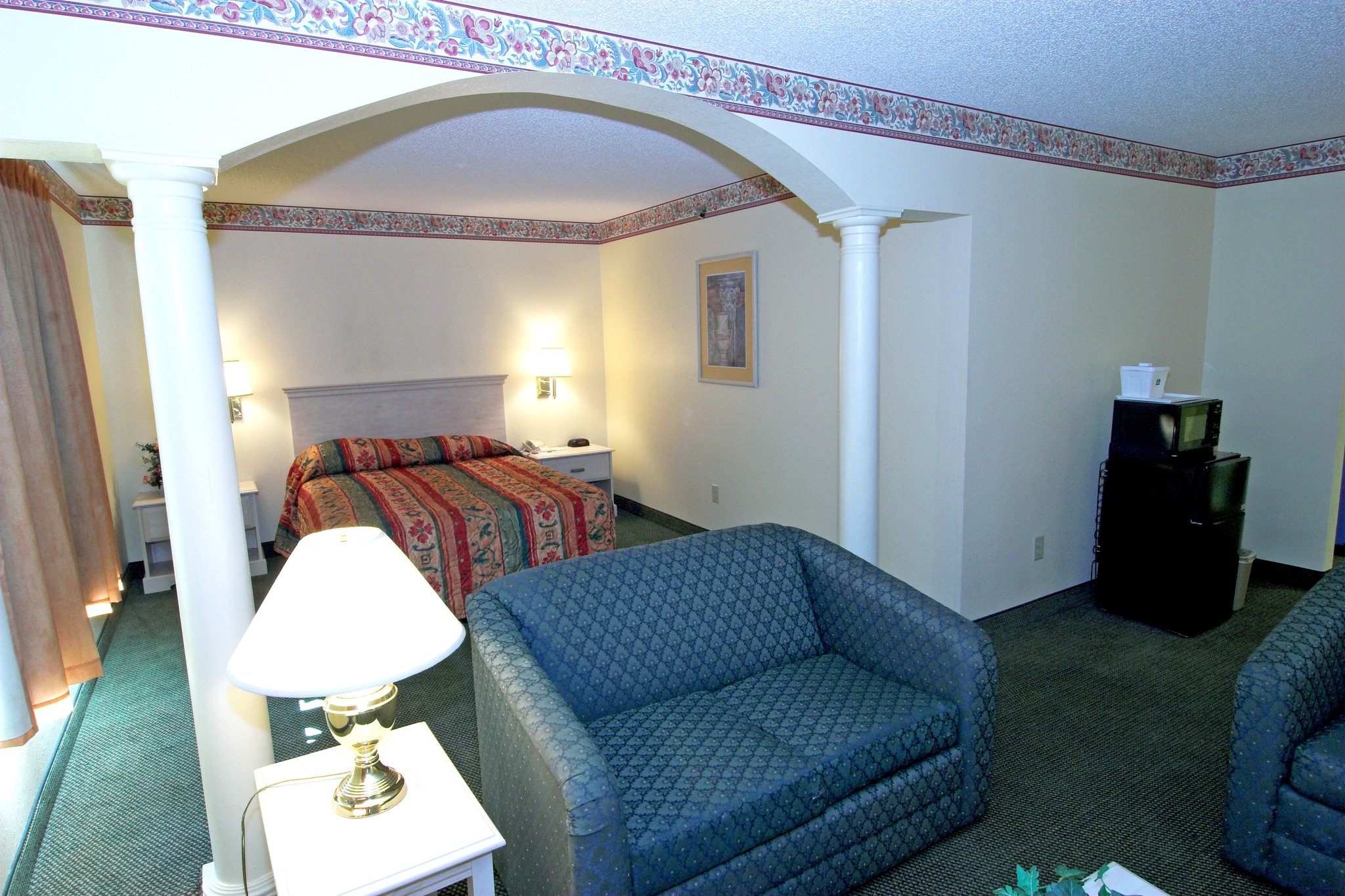 Days Inn by Wyndham Burlington East