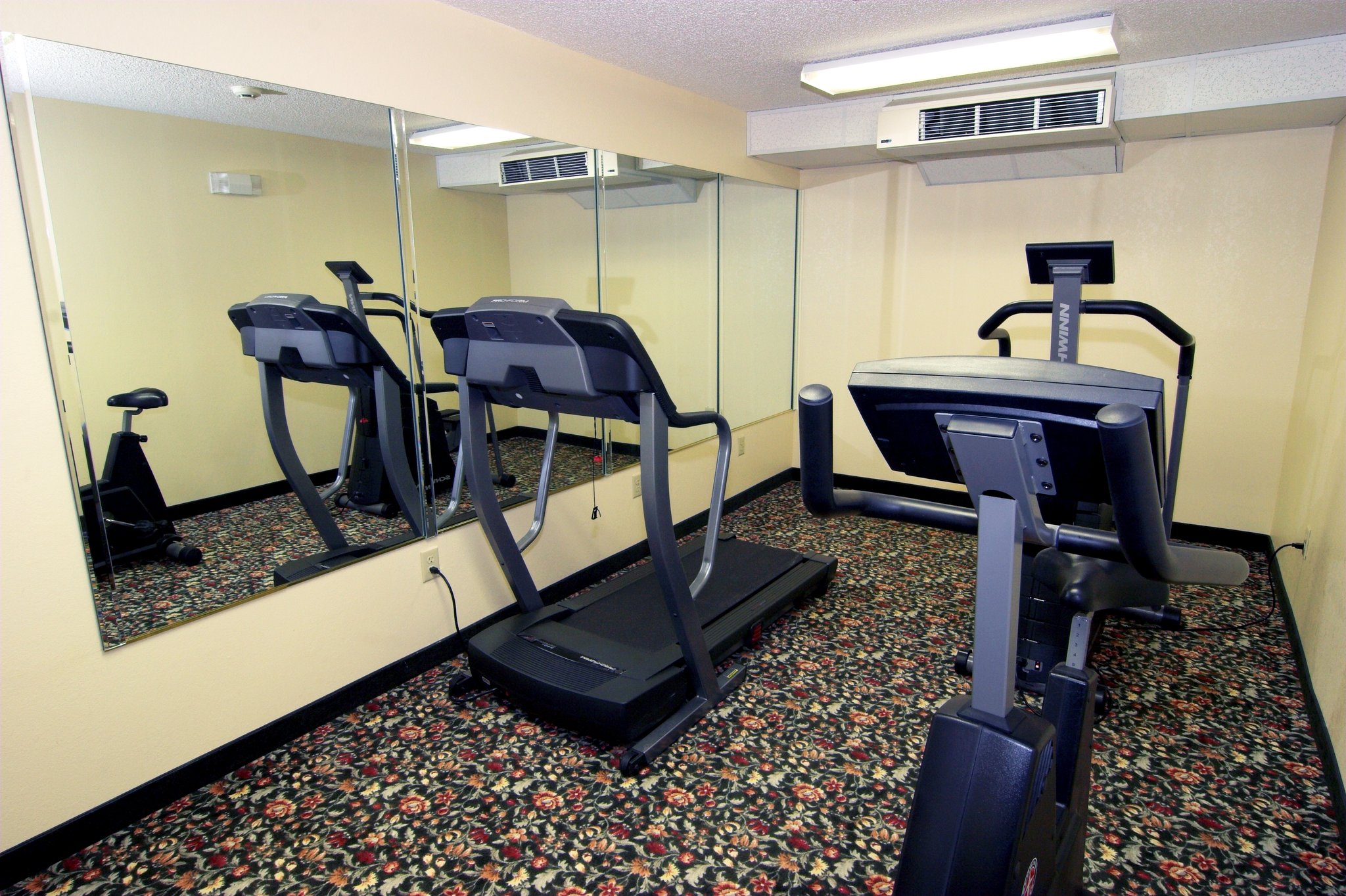 Days Inn by Wyndham Burlington East