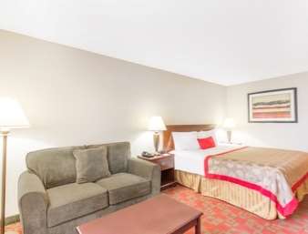 Ramada by Wyndham Hendersonville