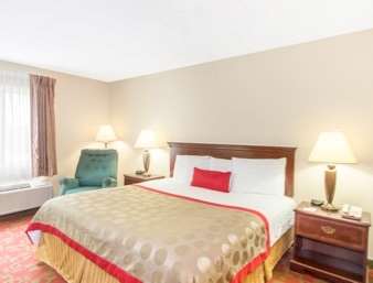 Ramada by Wyndham Hendersonville