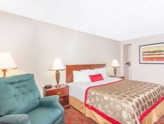 Ramada by Wyndham Hendersonville