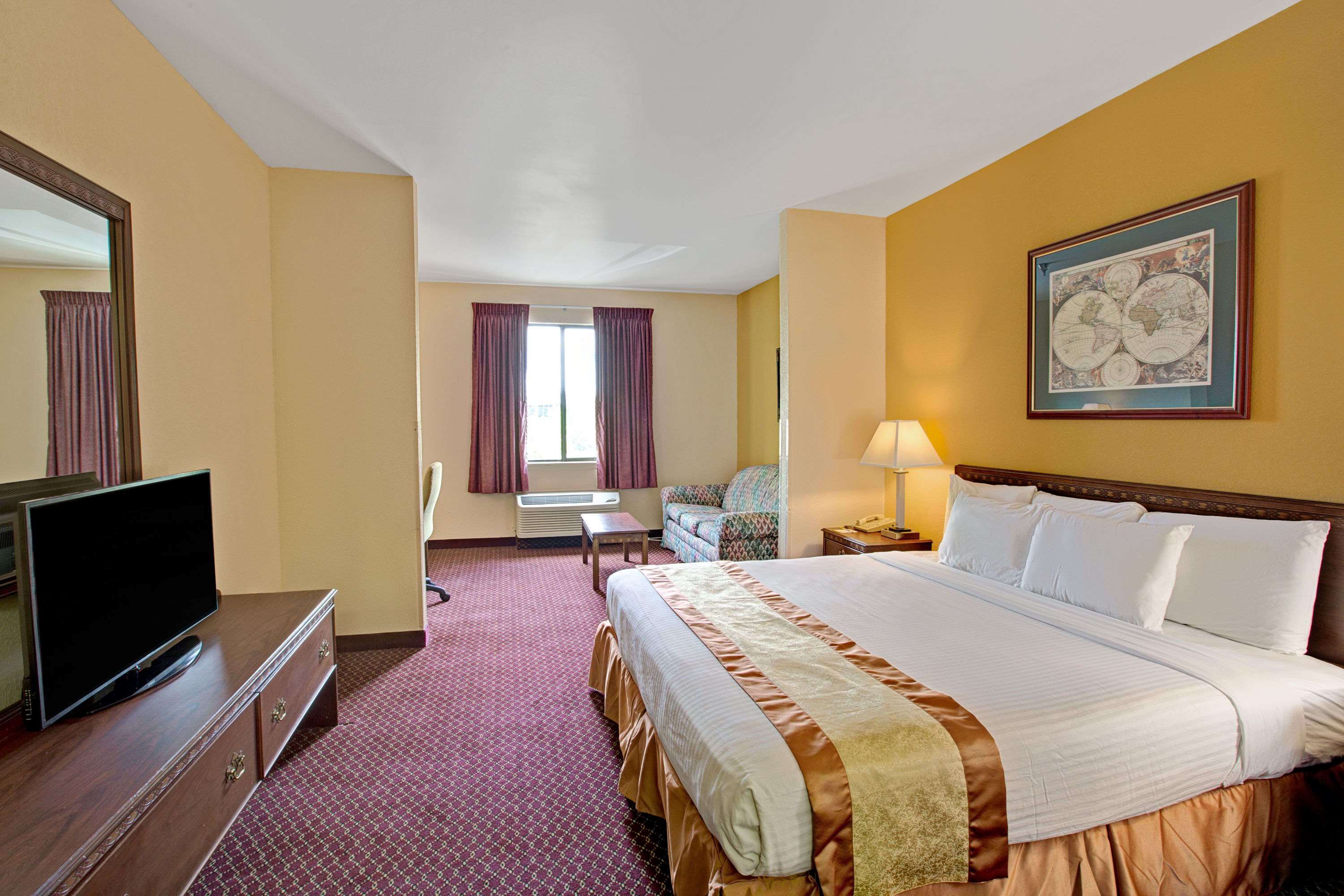 Days Inn & Suites by Wyndham Hickory