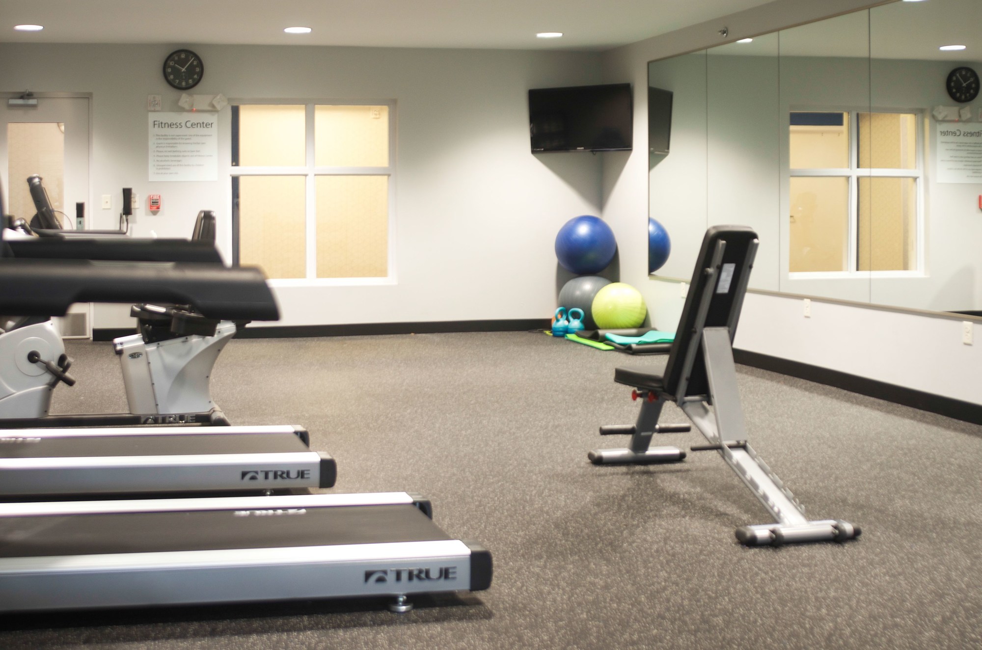 Holiday Inn Express Hickory - Hickory Mart