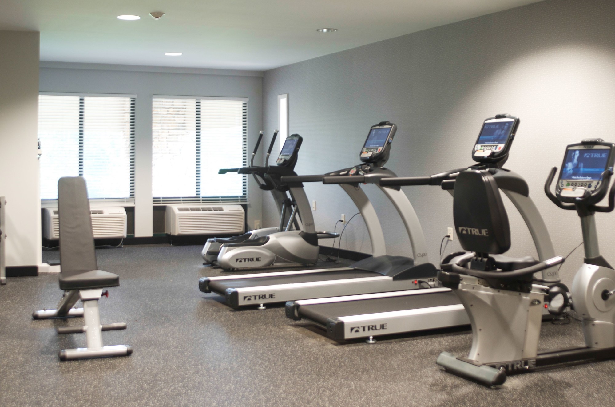 Holiday Inn Express Hickory - Hickory Mart