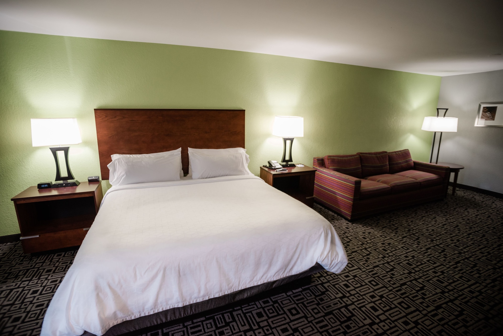 Holiday Inn Express Hickory - Hickory Mart