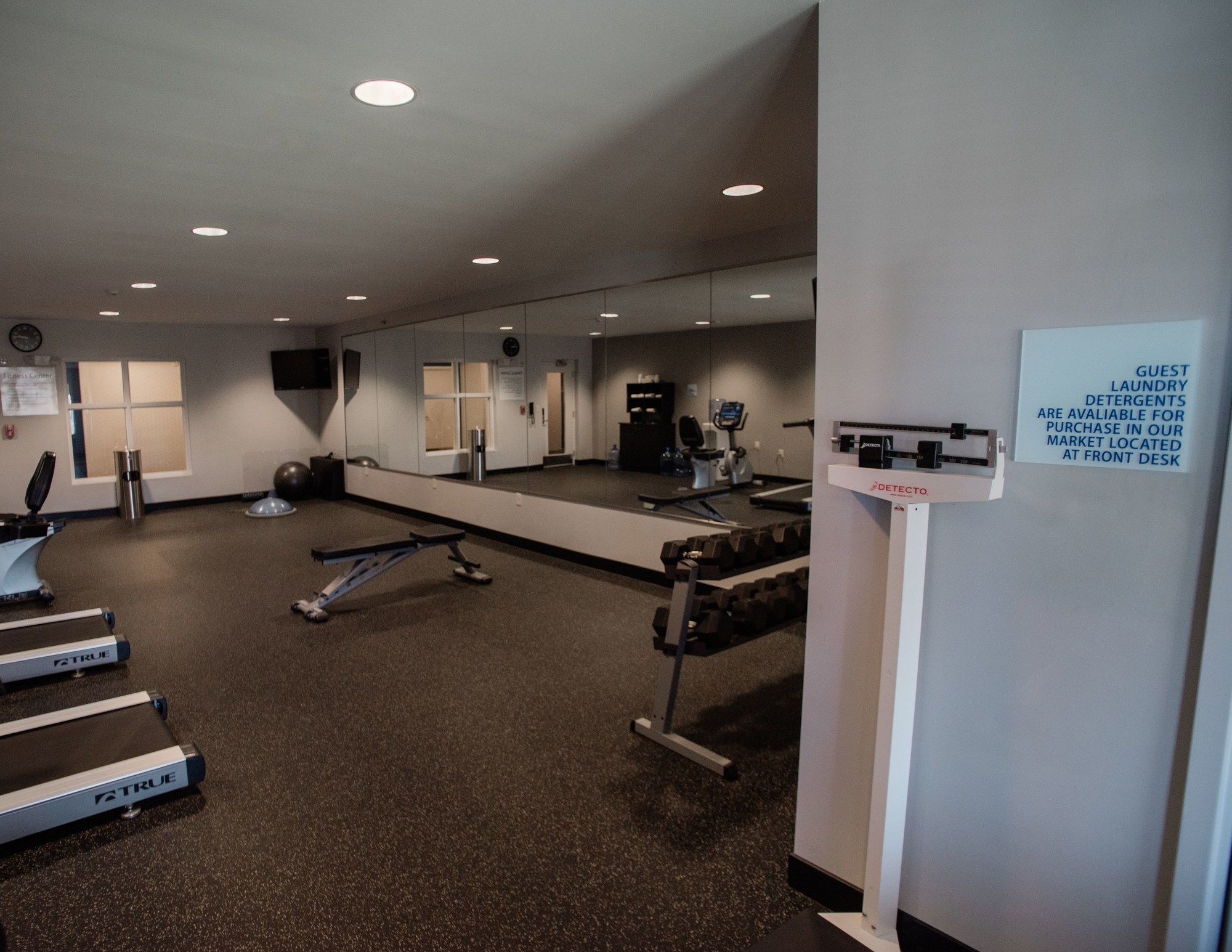 Holiday Inn Express Hickory - Hickory Mart