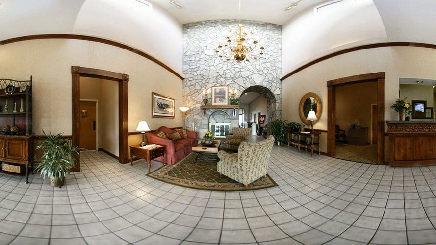 Quality Suites Convention Center