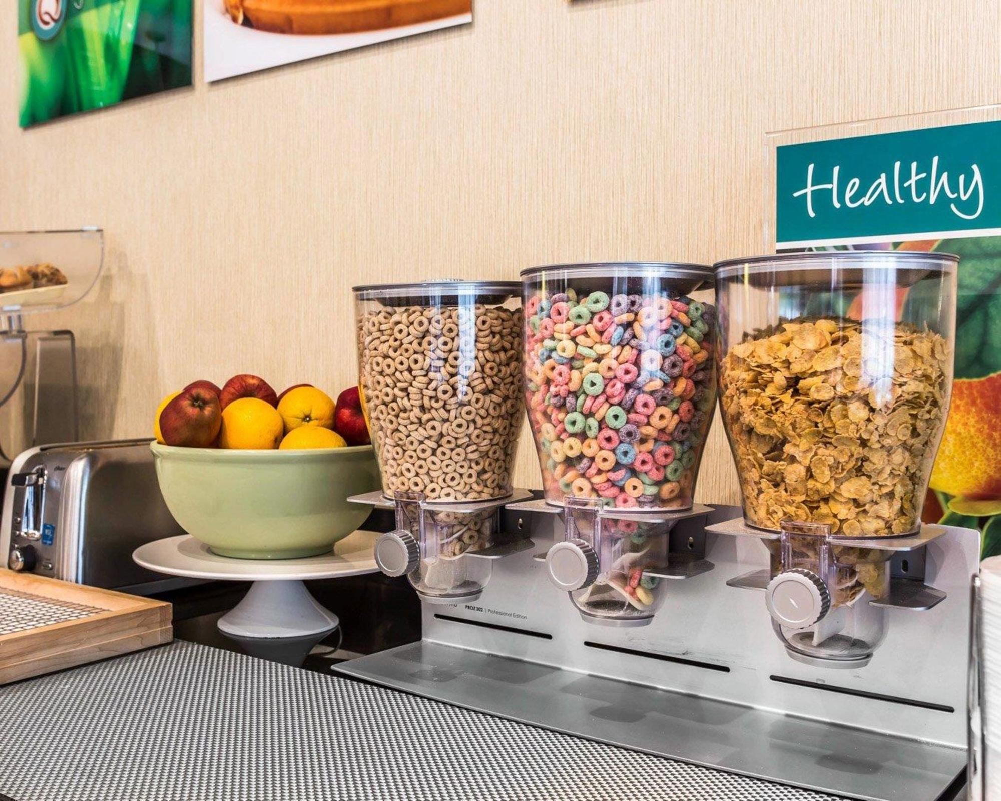 Quality Suites Convention Center