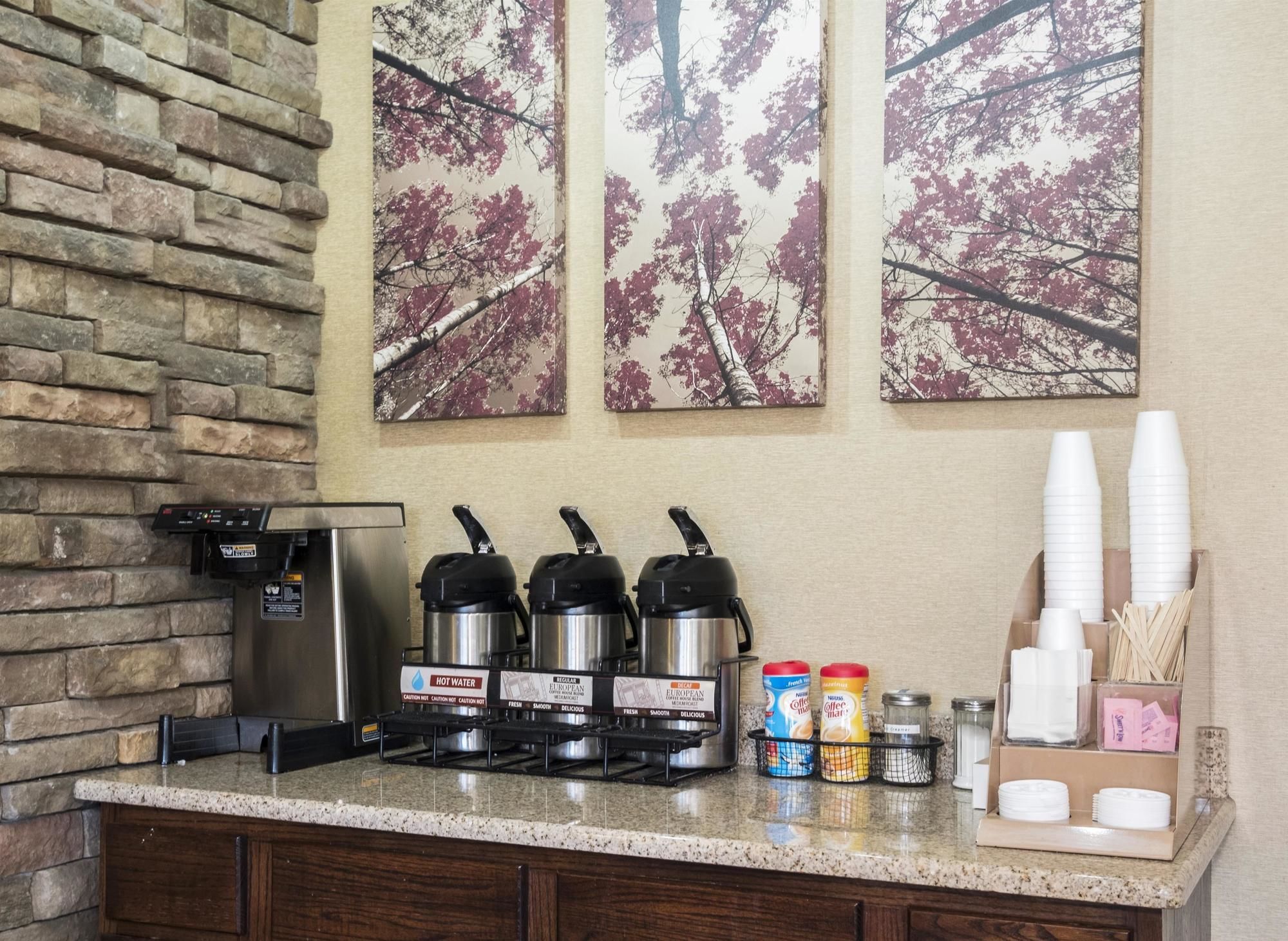 Red Roof Inn Hickory