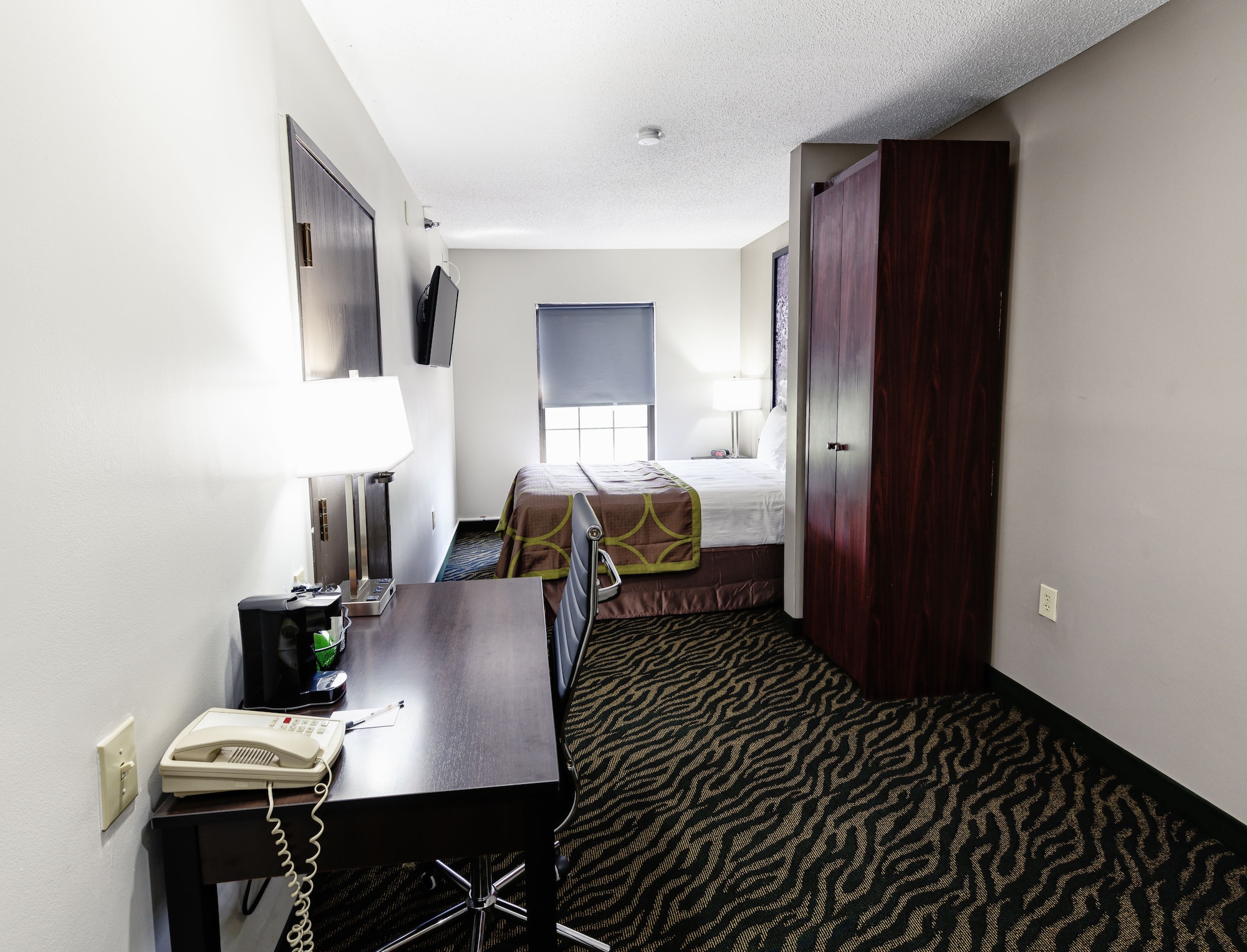 Super 8 by Wyndham High Point/Greensboro