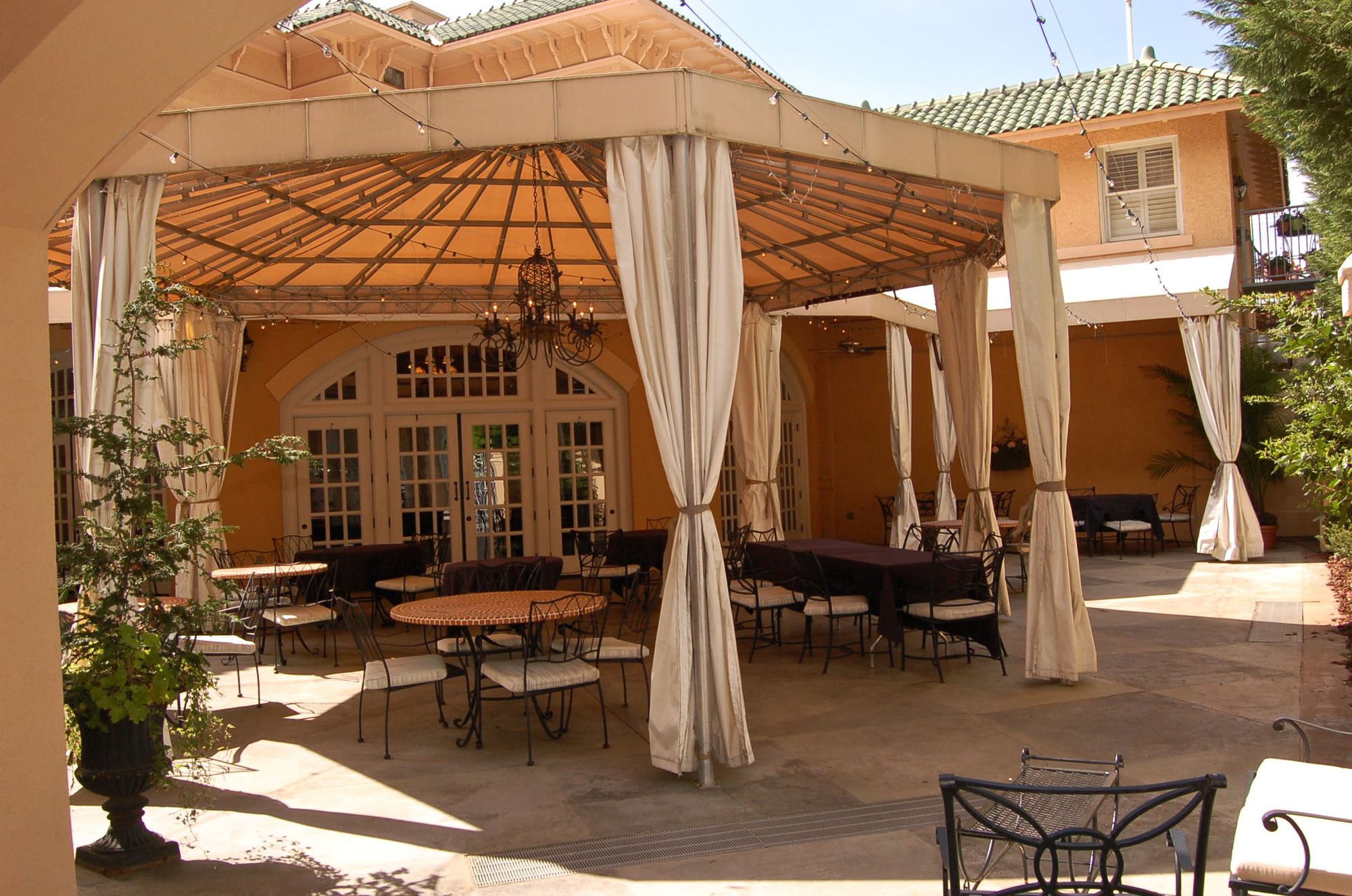 JH Adams Inn, Trademark Collection by Wyndham