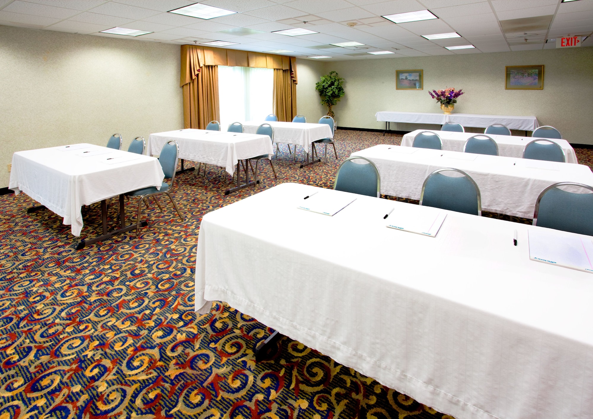 Holiday Inn Express Hillsborough - Durham Area