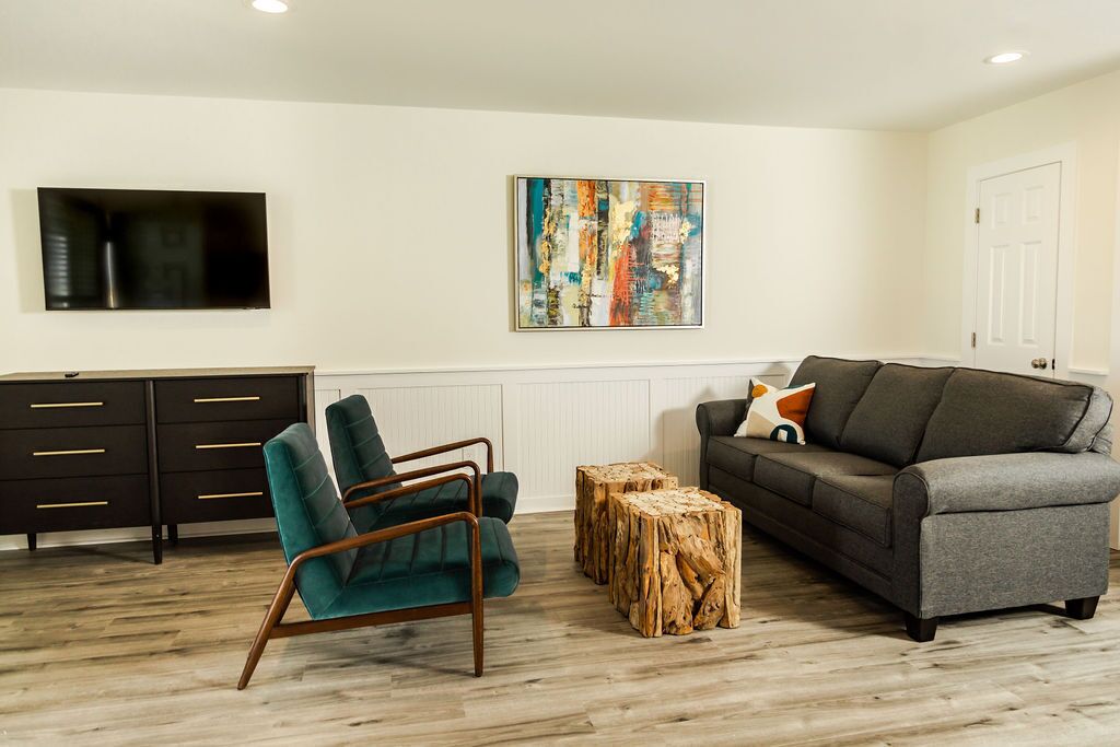 Saltwater Suites