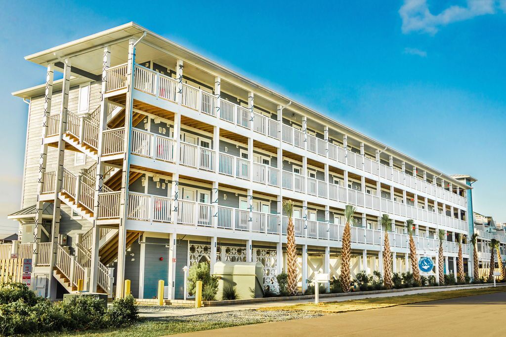 Saltwater Suites