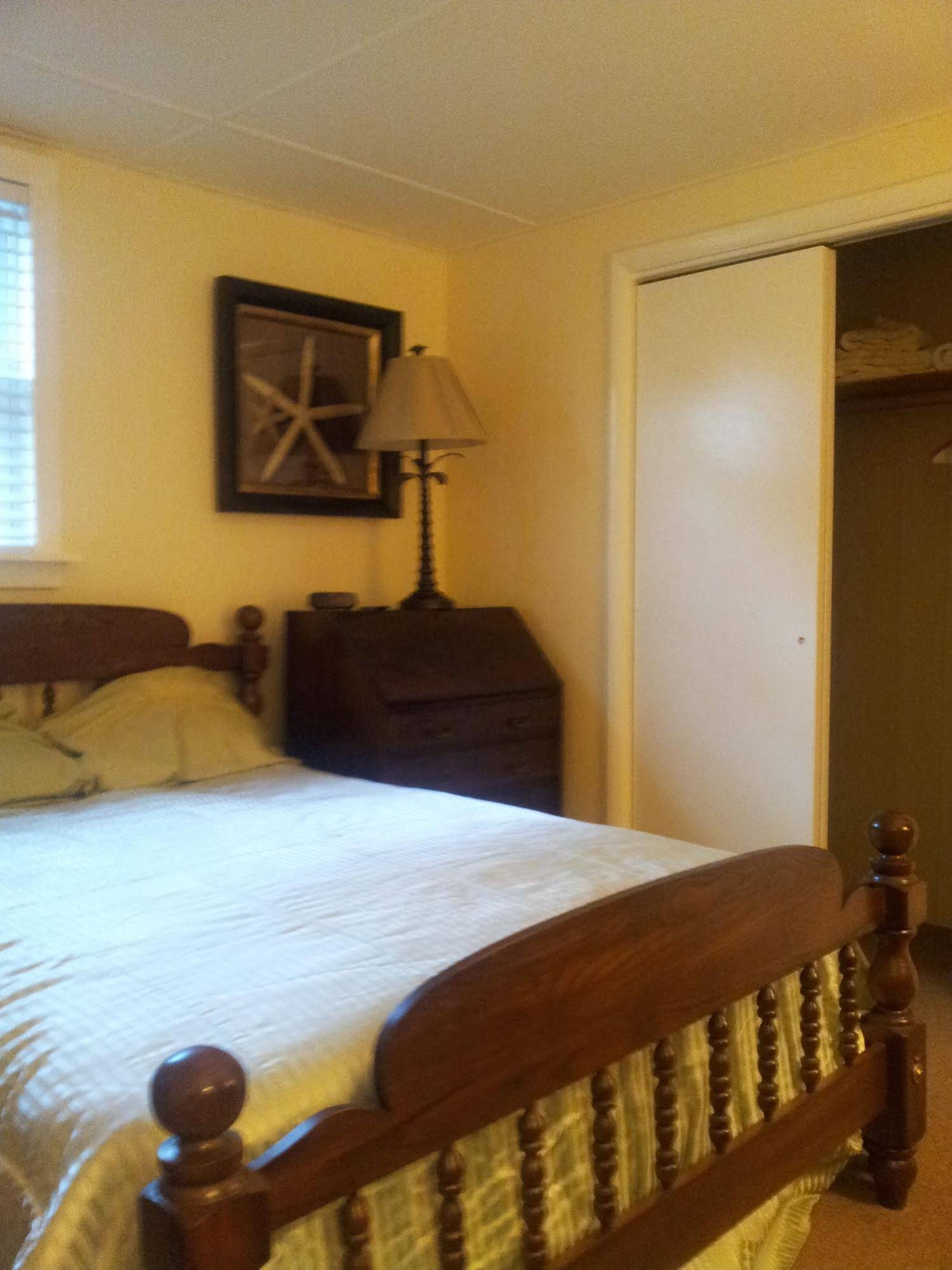 The White House on Freedom Way