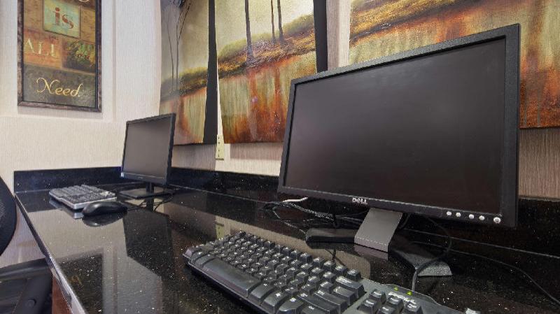 Best Western Plus Huntersville Inn & Suites Near Lake Norman