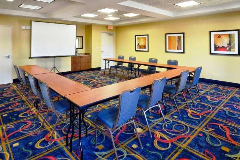 Hampton Inn & Suites Huntersville