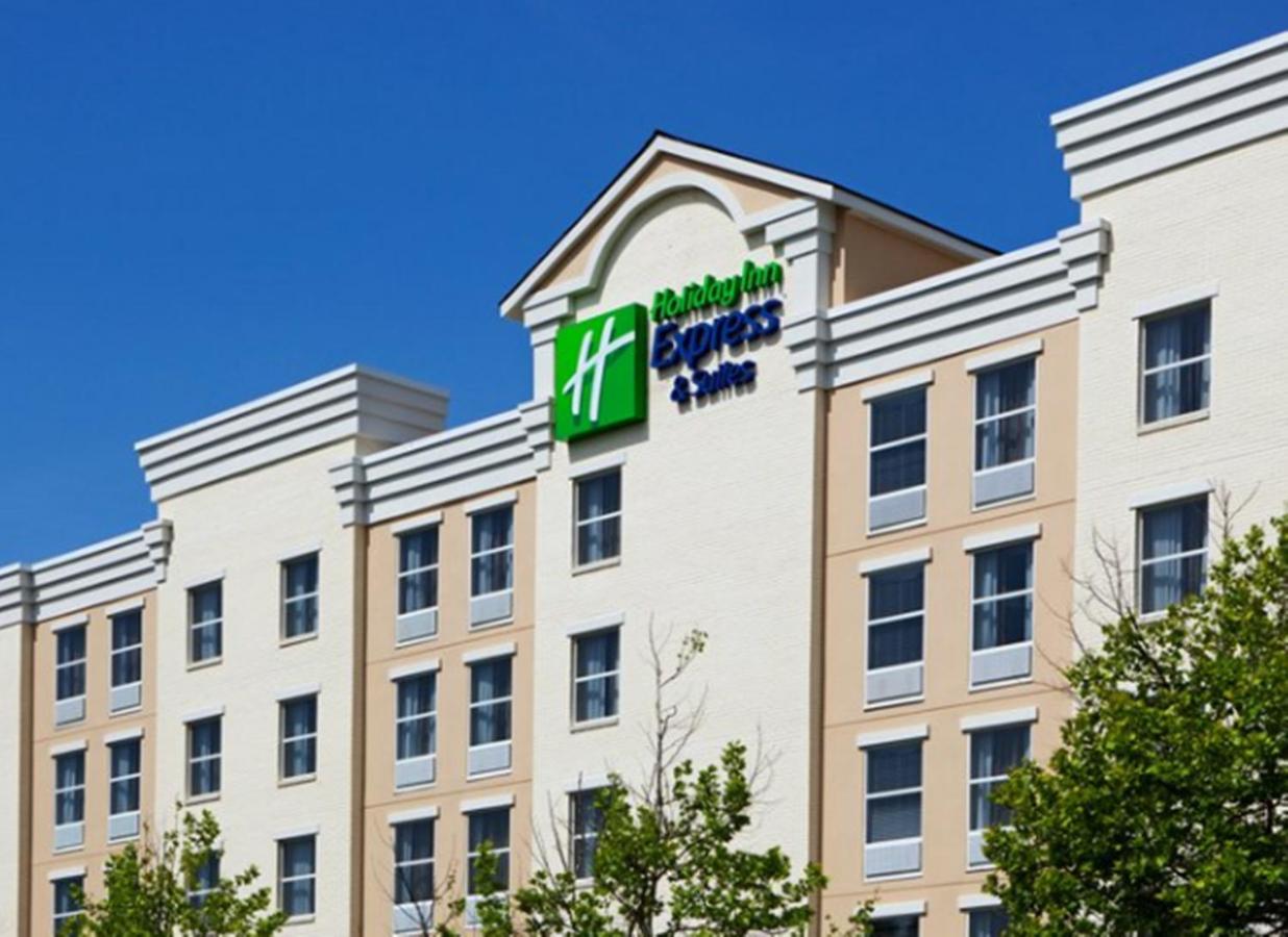 Comfort Suites Near Birkdale Village- Huntersville