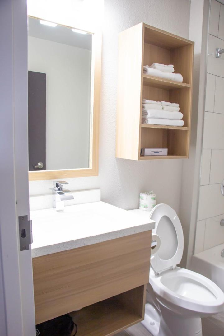 Microtel Inn & Suites by Wyndham Camp Lejeune/Jacksonville