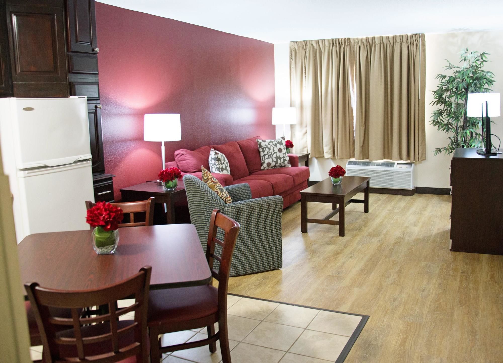 Red Roof Inn & Suites Jacksonville