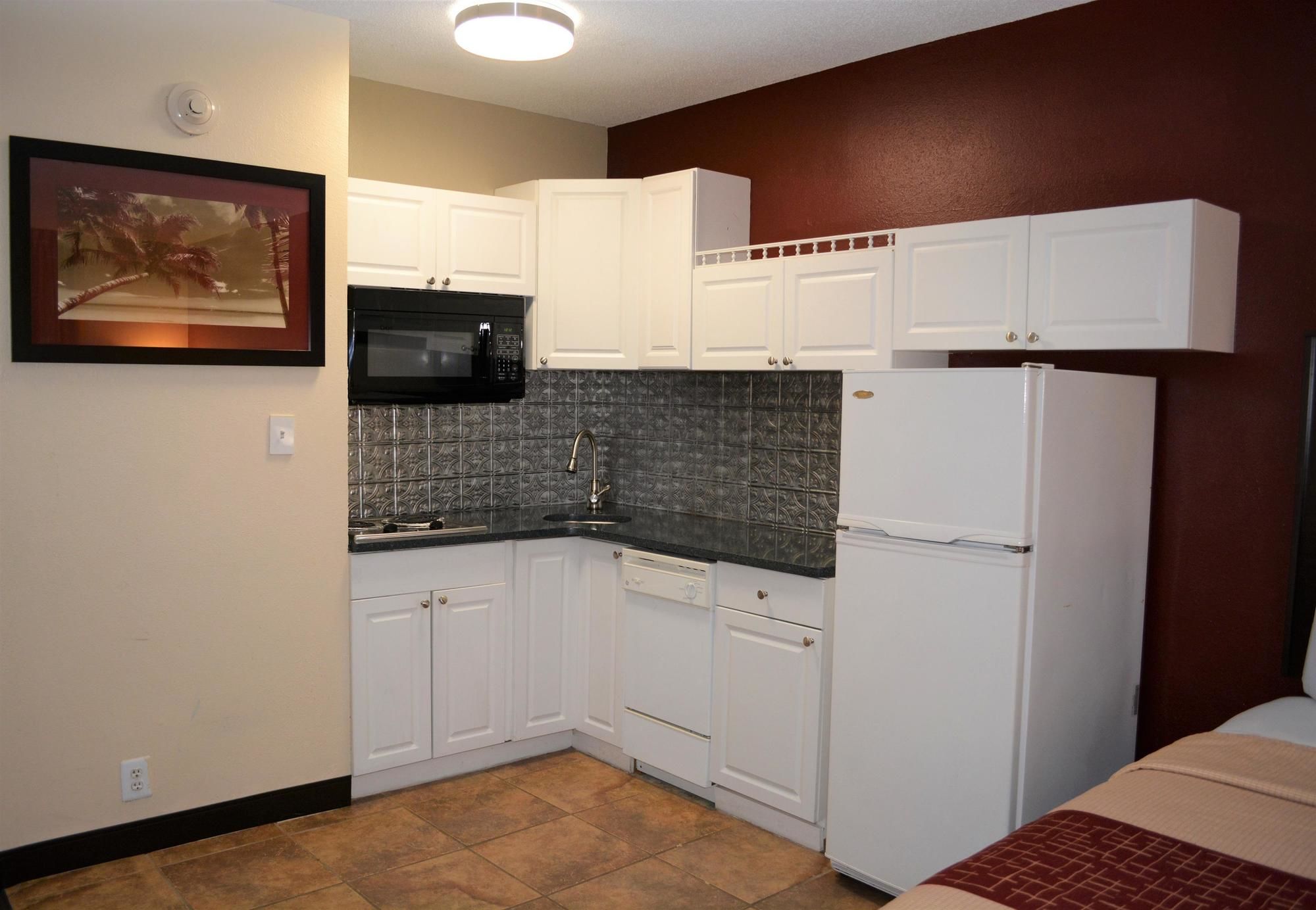 Red Roof Inn & Suites Jacksonville