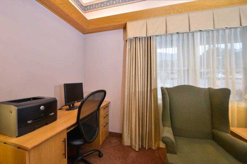 Days Inn by Wyndham West Jefferson