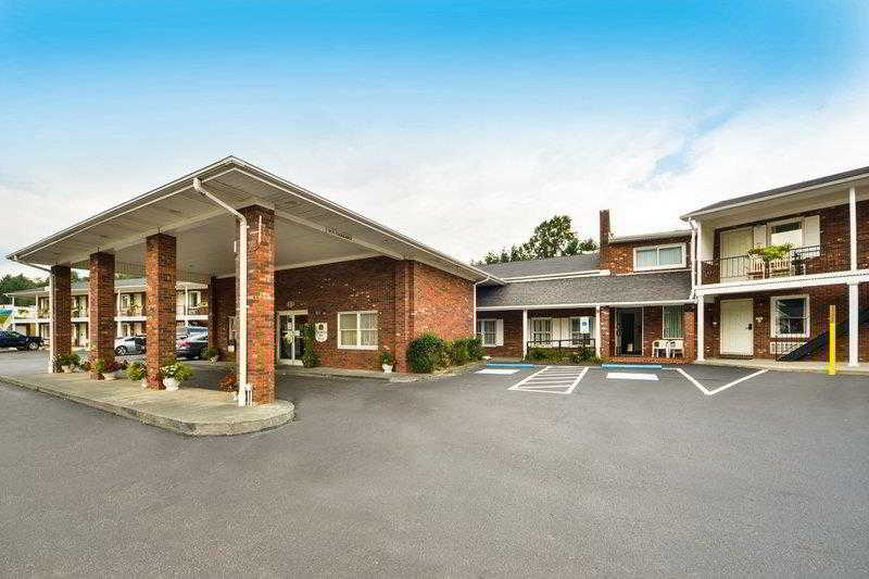 Days Inn by Wyndham West Jefferson