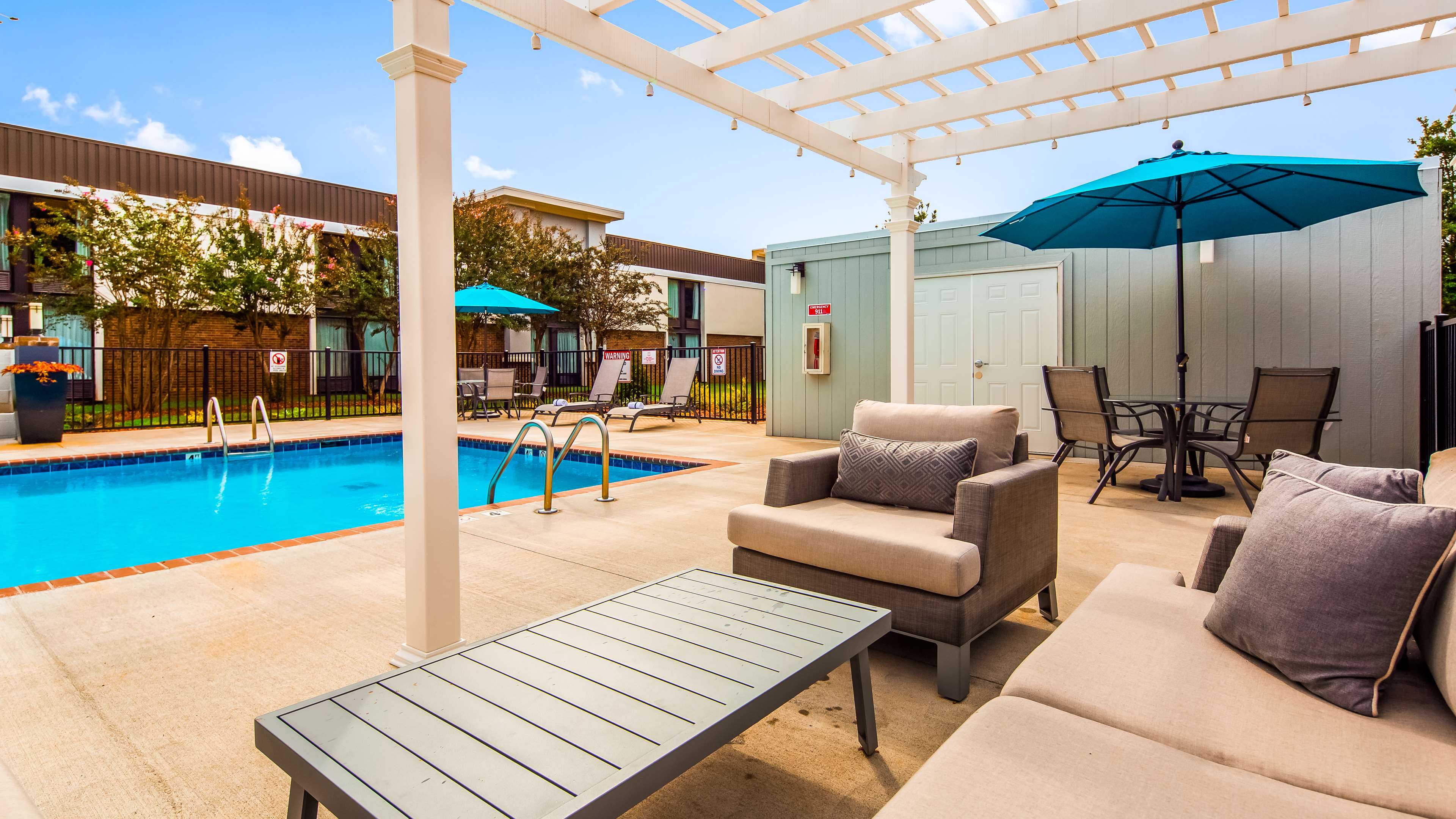 Best Western Plus Yadkin Valley Inn & Suites