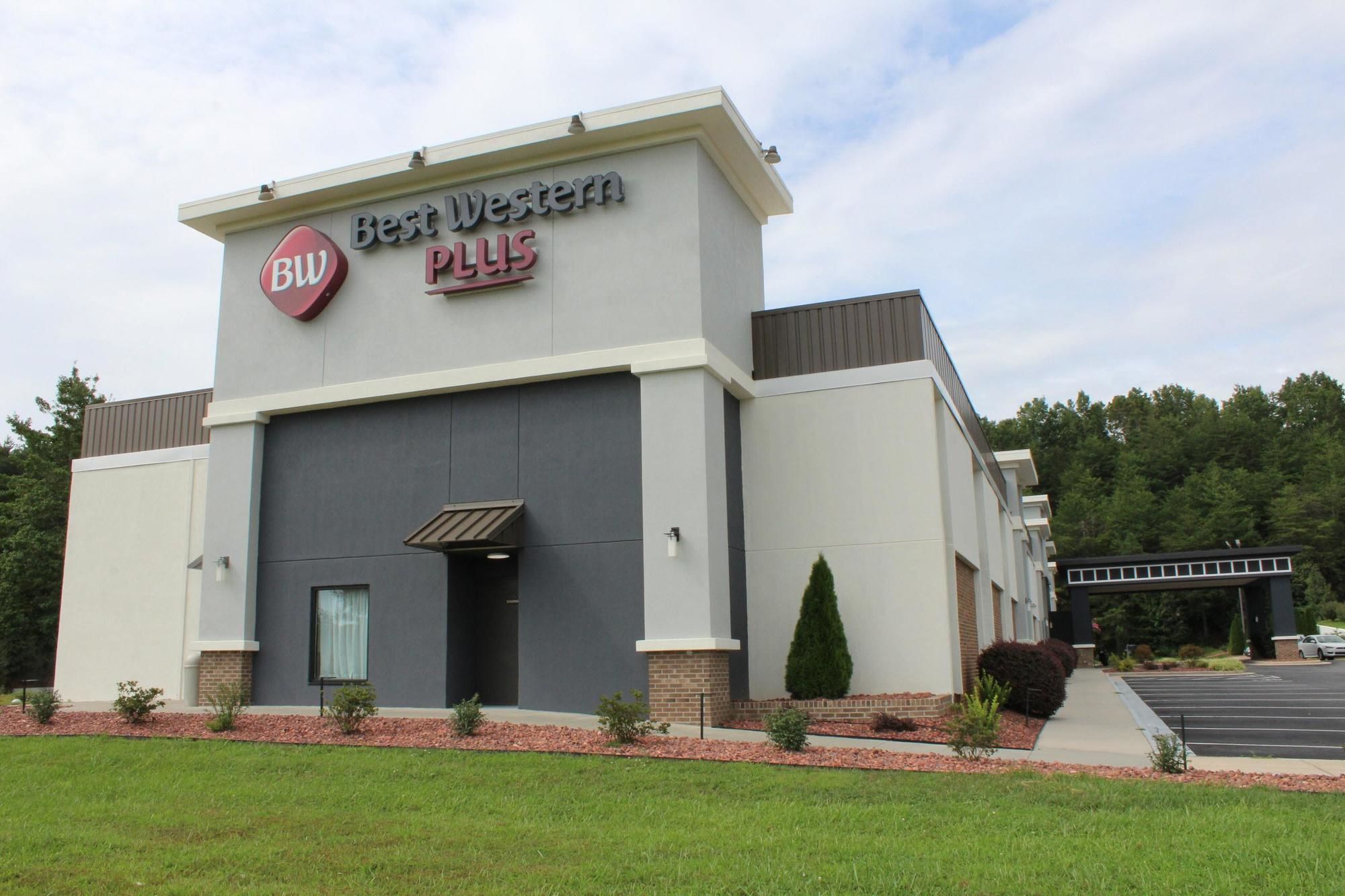 Best Western Plus Yadkin Valley Inn & Suites