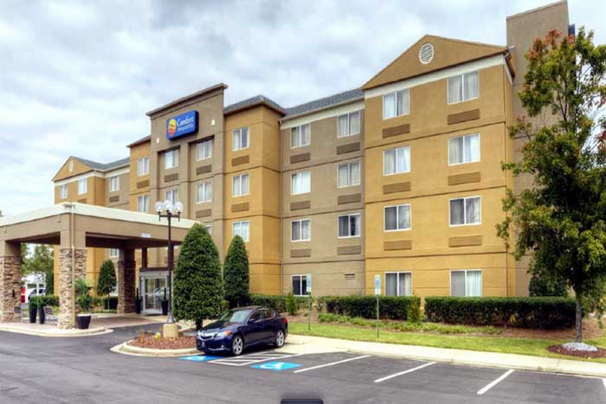 Spark by Hilton Kannapolis