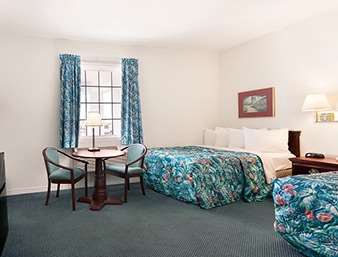 Days Inn by Wyndham Kill Devil Hills Oceanfront - Wilbur