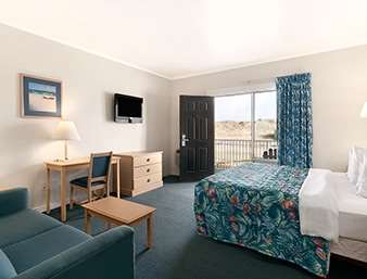 Days Inn by Wyndham Kill Devil Hills Oceanfront - Wilbur