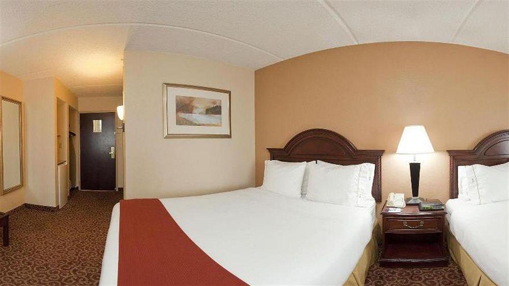 Holiday Inn Express & Suites Kings Mountain - Shelby Area