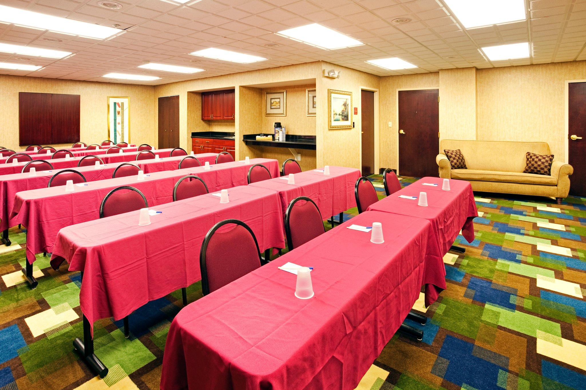 Holiday Inn Express & Suites Kings Mountain - Shelby Area