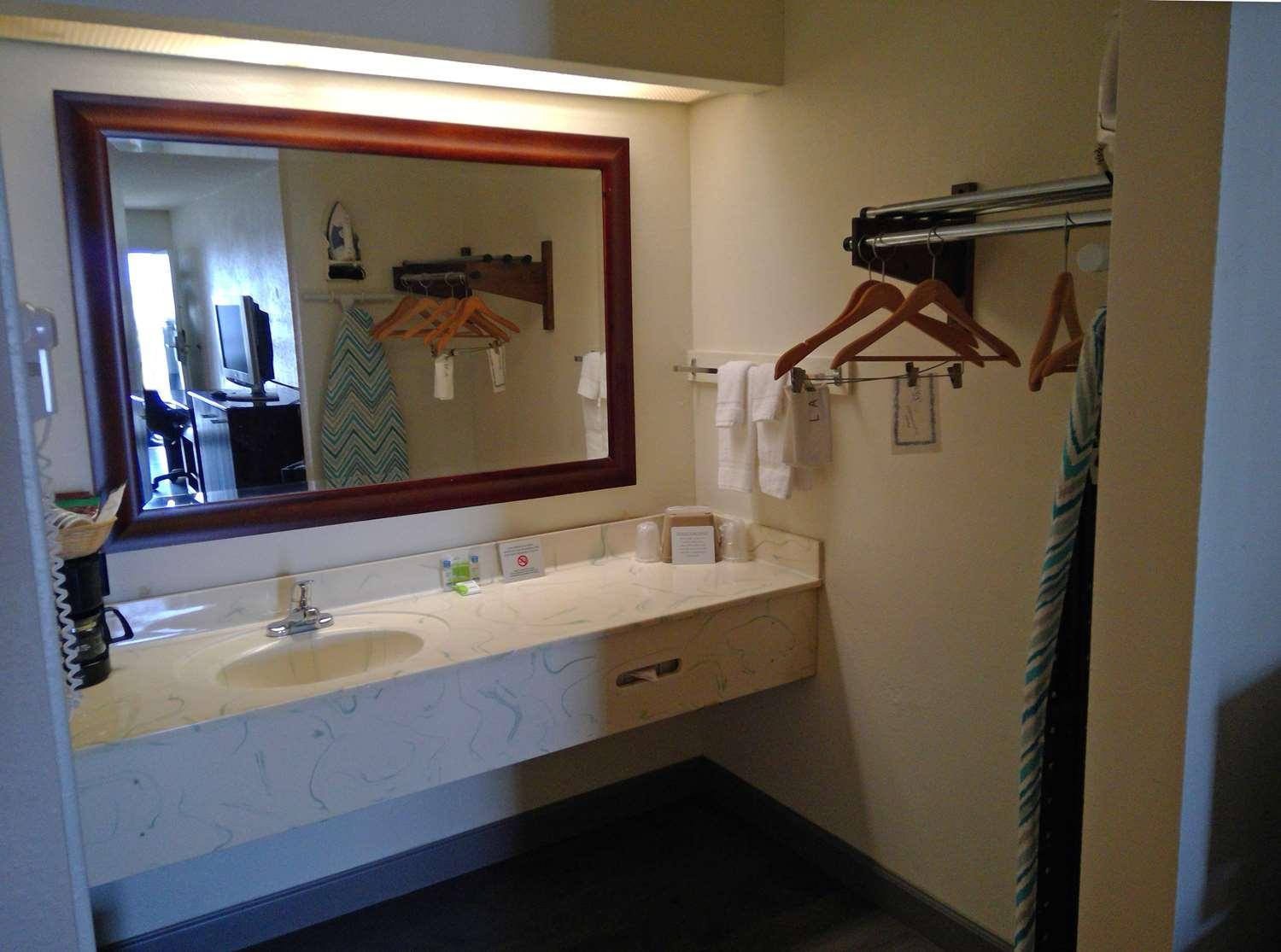 Americas Best Value Inn Kinston