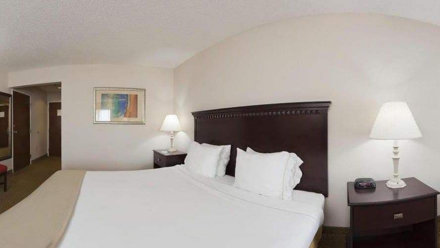 Holiday Inn Express & Suites Kinston