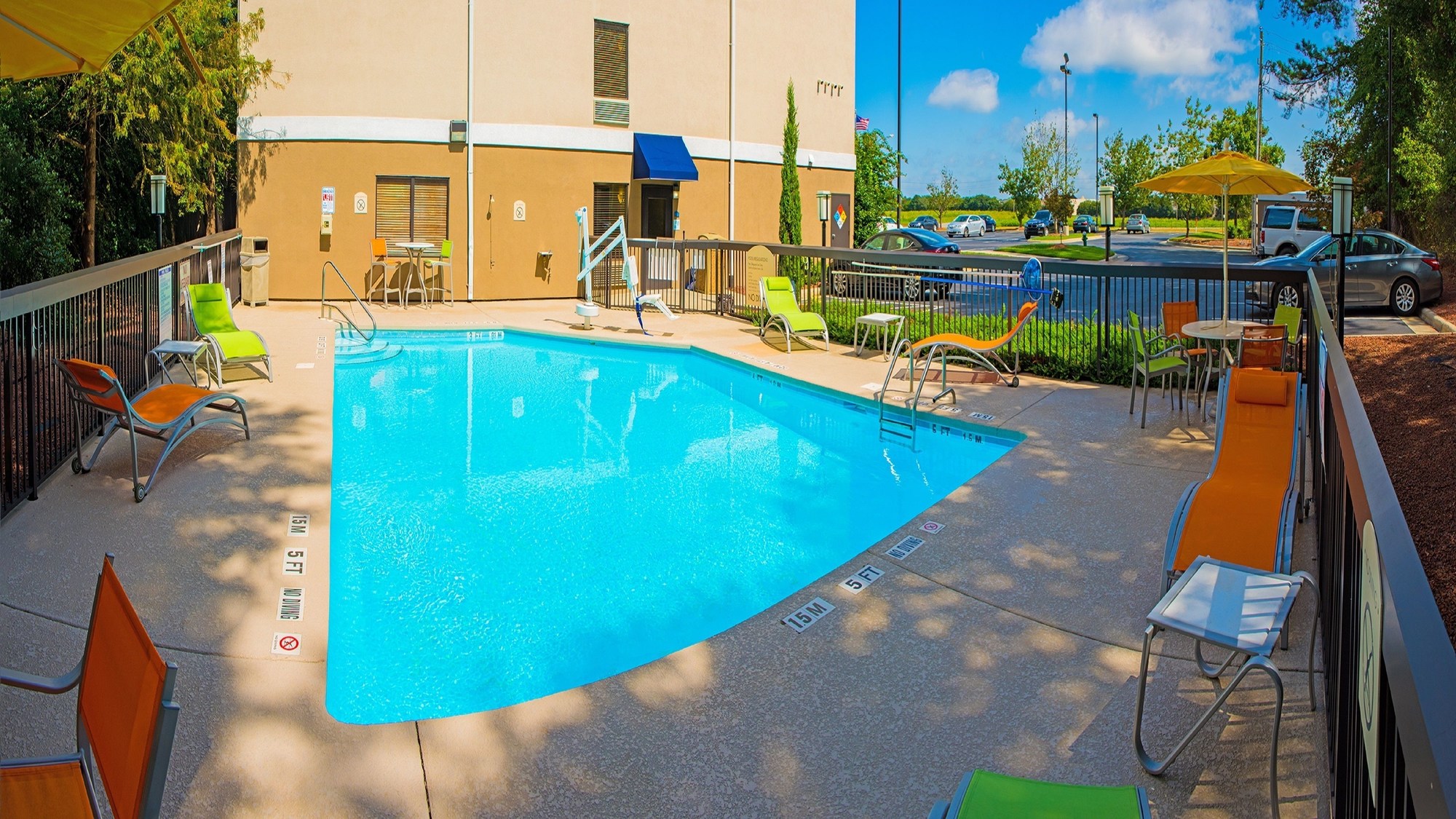 Holiday Inn Express & Suites Kinston