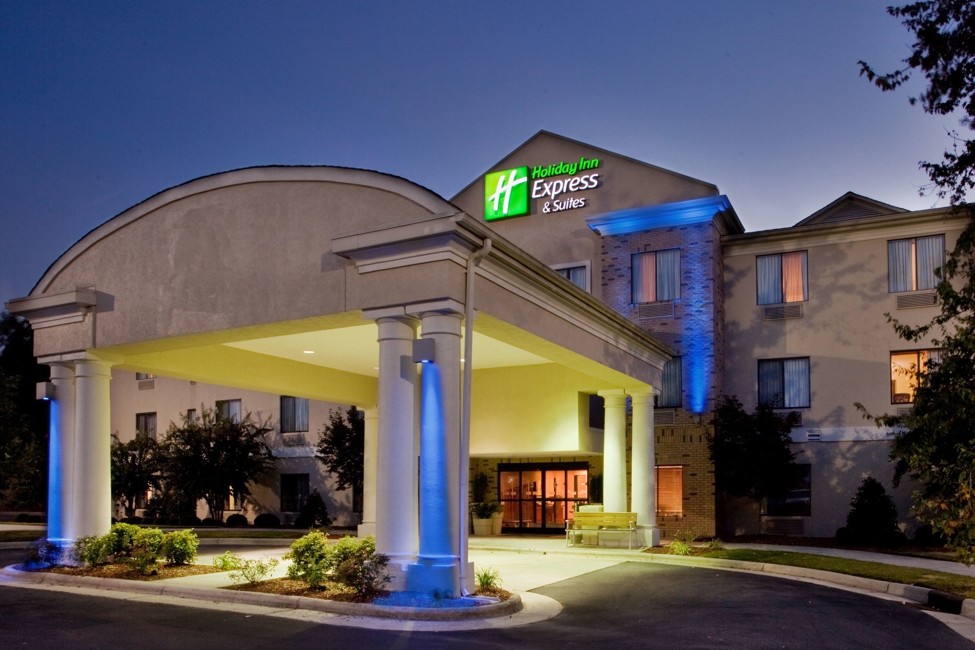 Holiday Inn Express & Suites Kinston