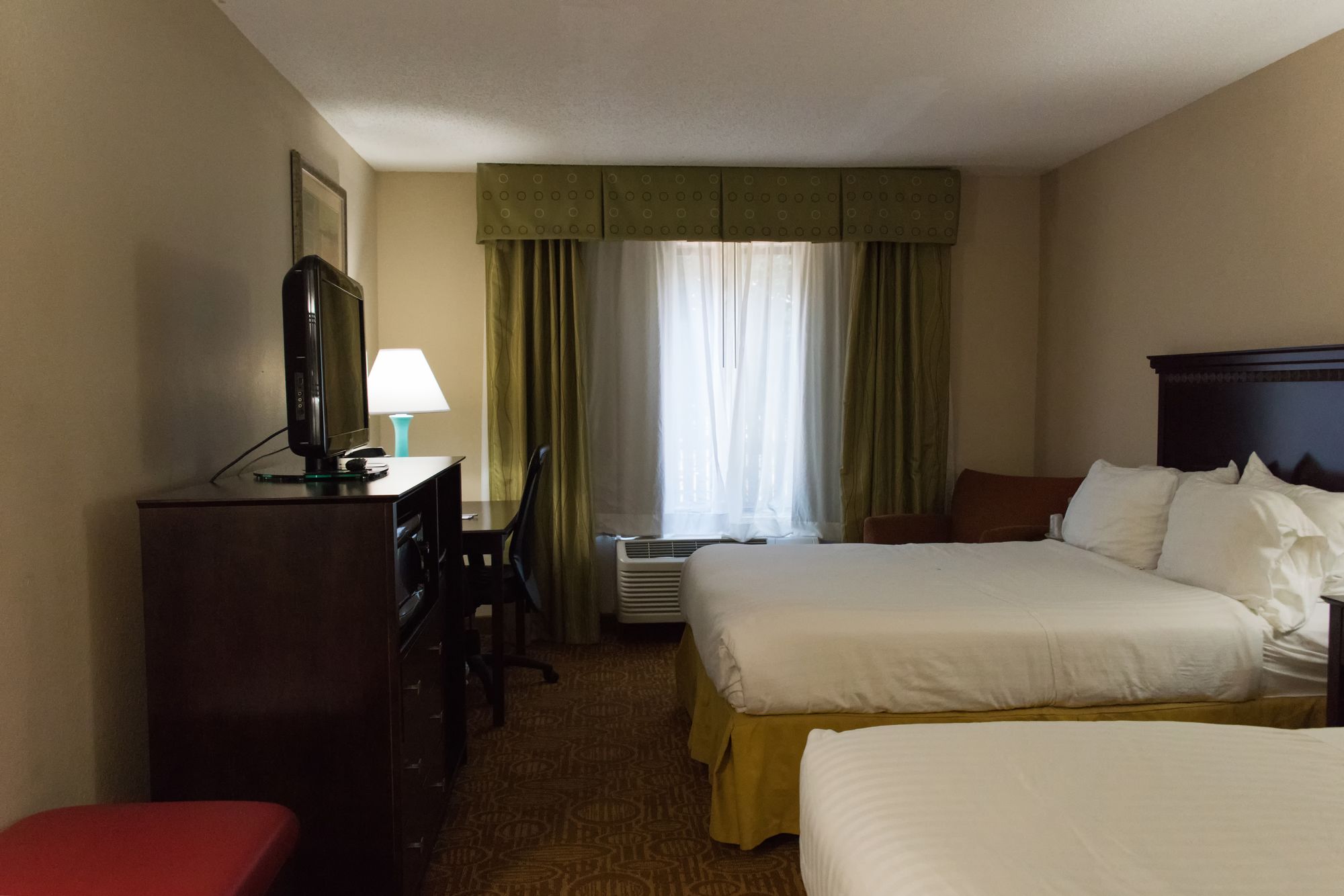 Holiday Inn Express & Suites Kinston