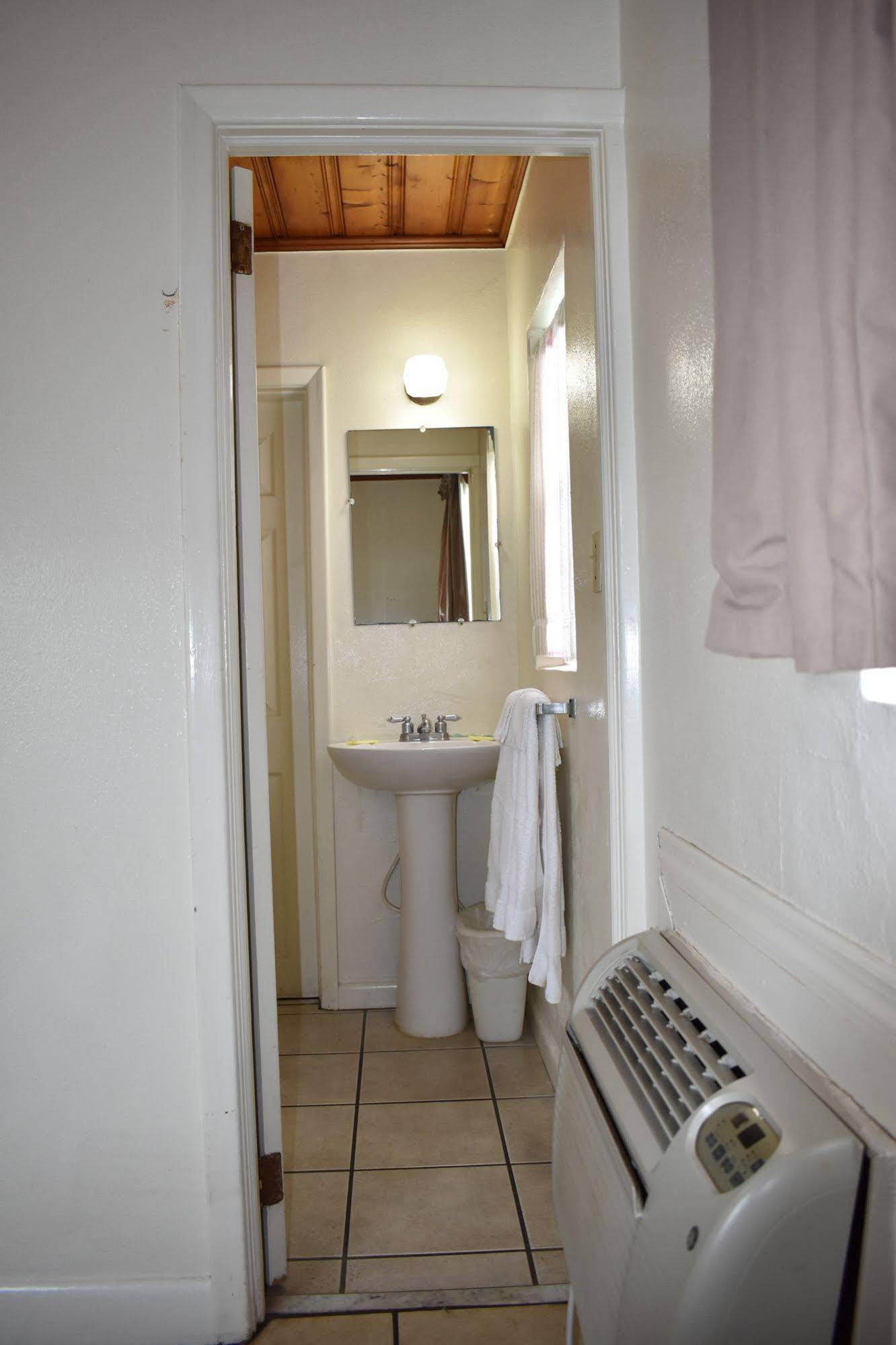 Moran Motel