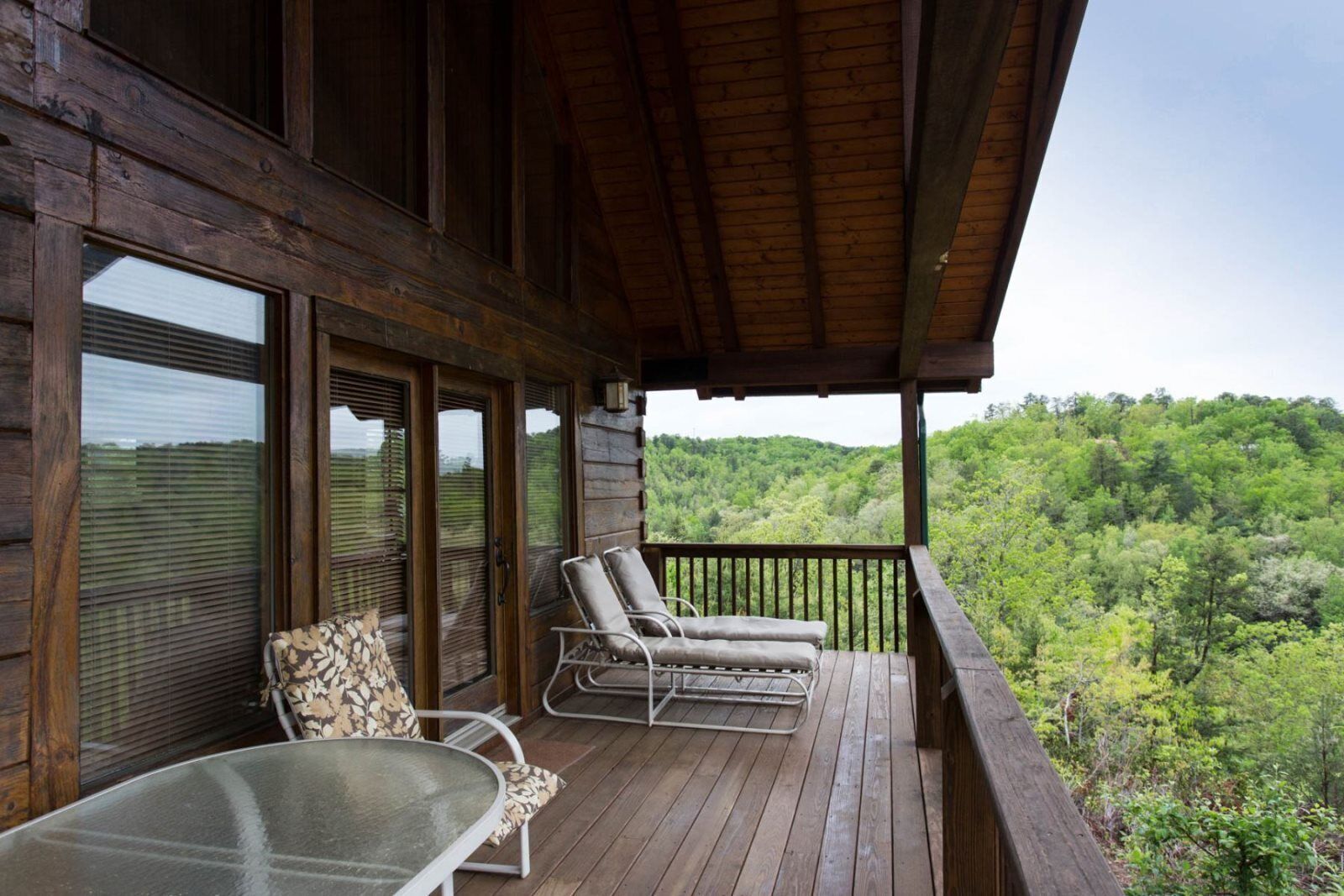 Juve Cabin