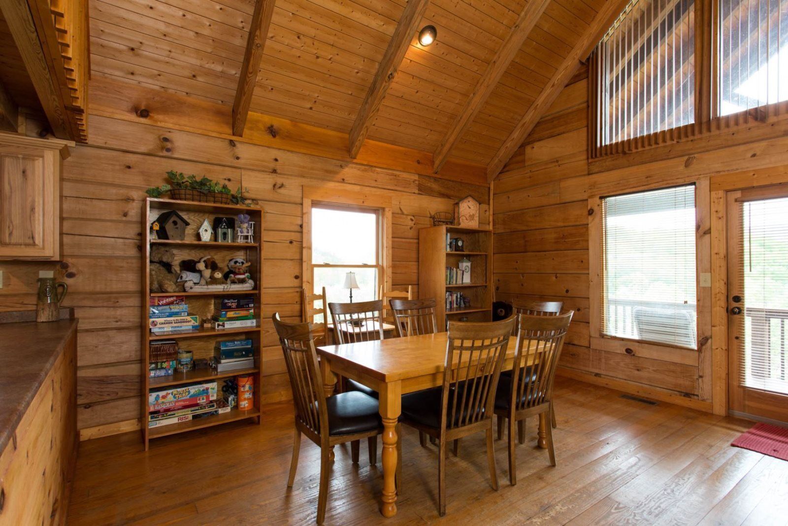Juve Cabin